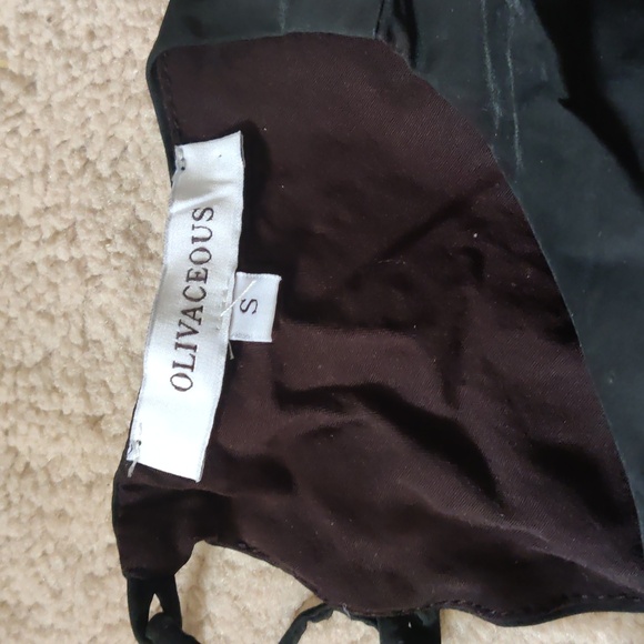 Olivaceous Black Puff Sleeve Peasant Corset Top - Picture 5 of 12